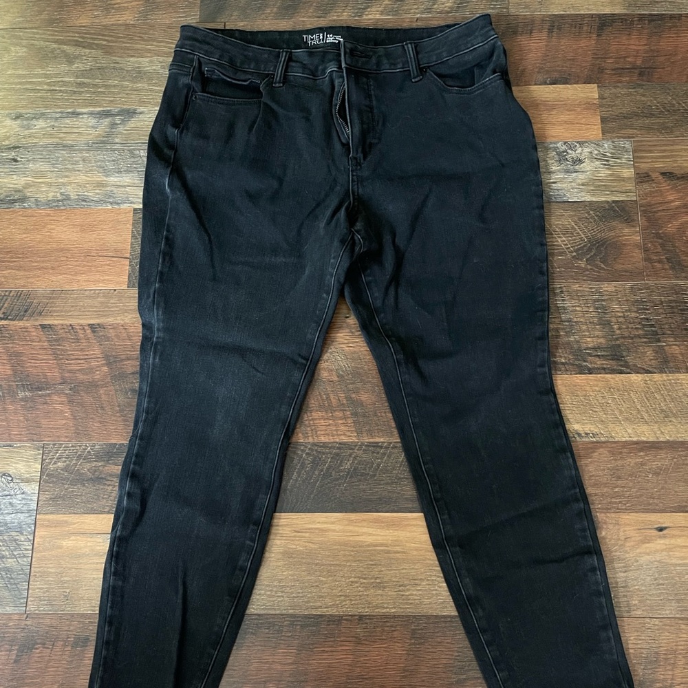 Time and Tru Black High Rise Skinny Jeans - Size 14